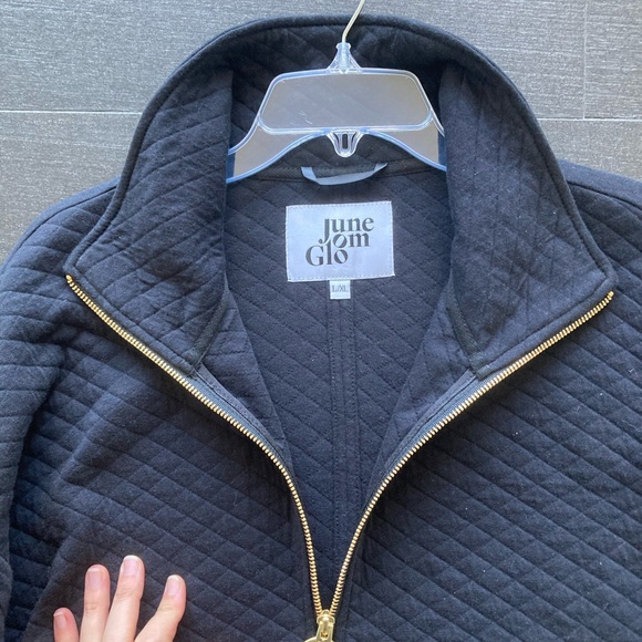 Half Zip Quilted Sweater - Picture 4 of 10